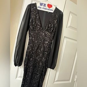 Black sequin Windsor long dress w/ sleeves